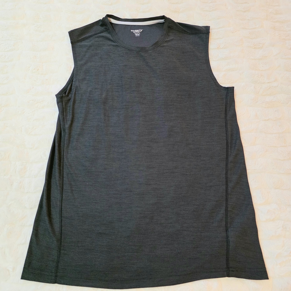 Old Navy Active Black Sleeveless Shirt‎